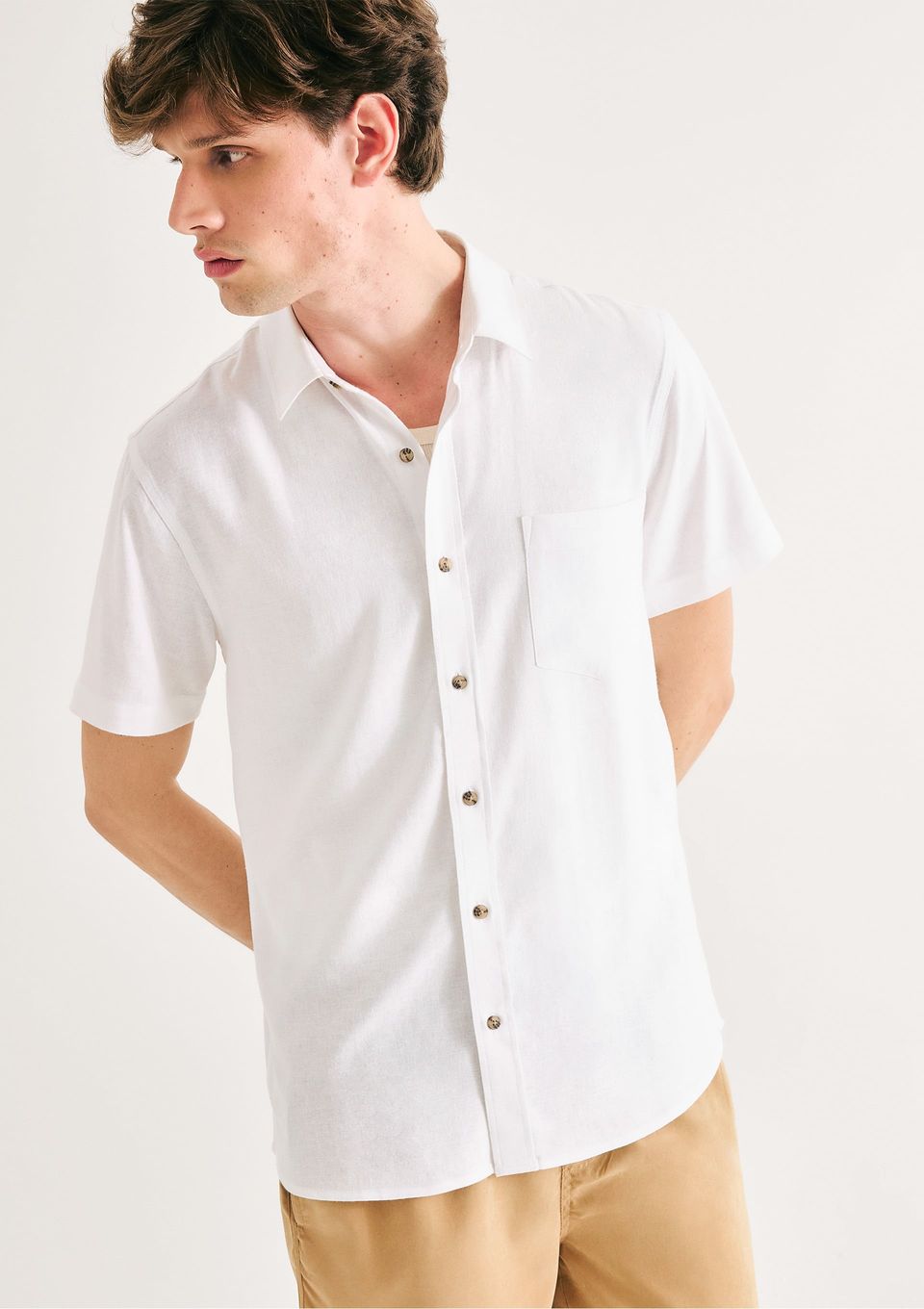 Camisa Básica Masculina Manga Curta em Linho - Branco