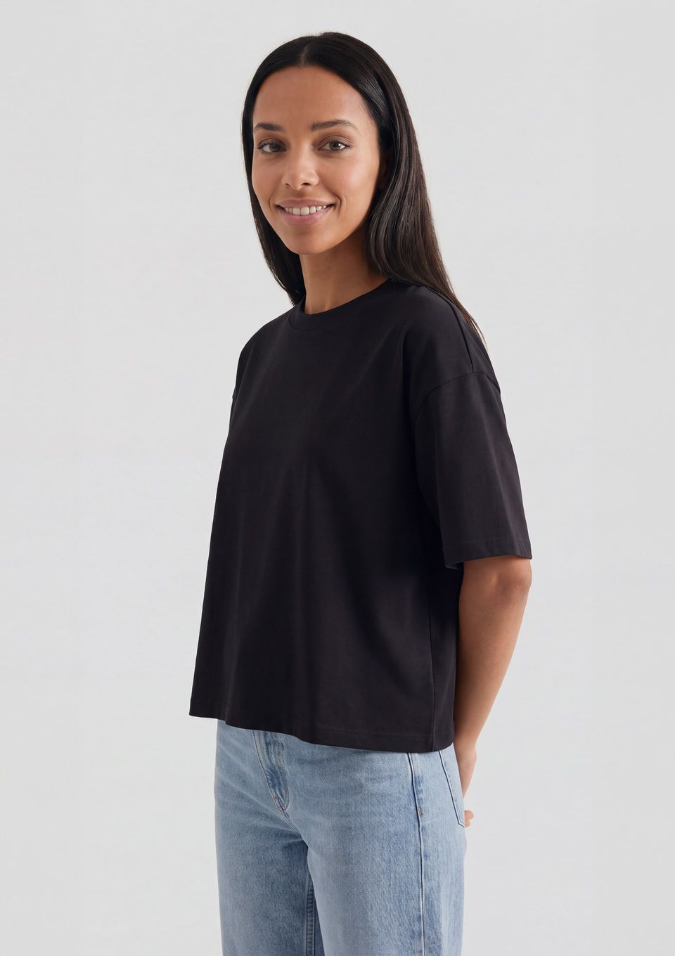 Camiseta Feminina Boxy Manga Curta - Preto