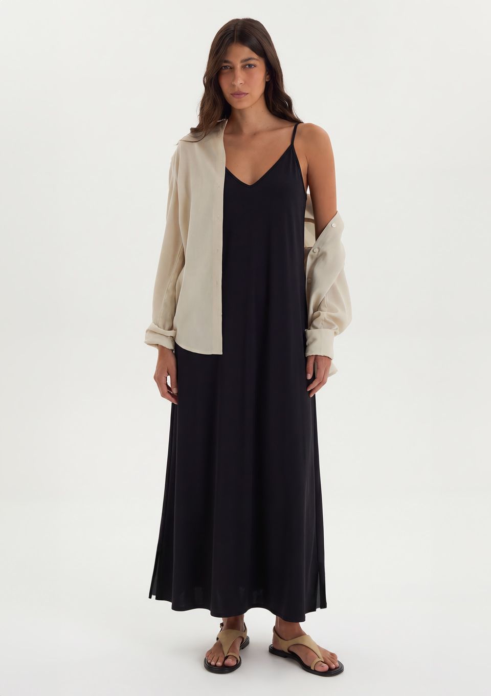 Vestido Midi Decote V em Modal - Preto