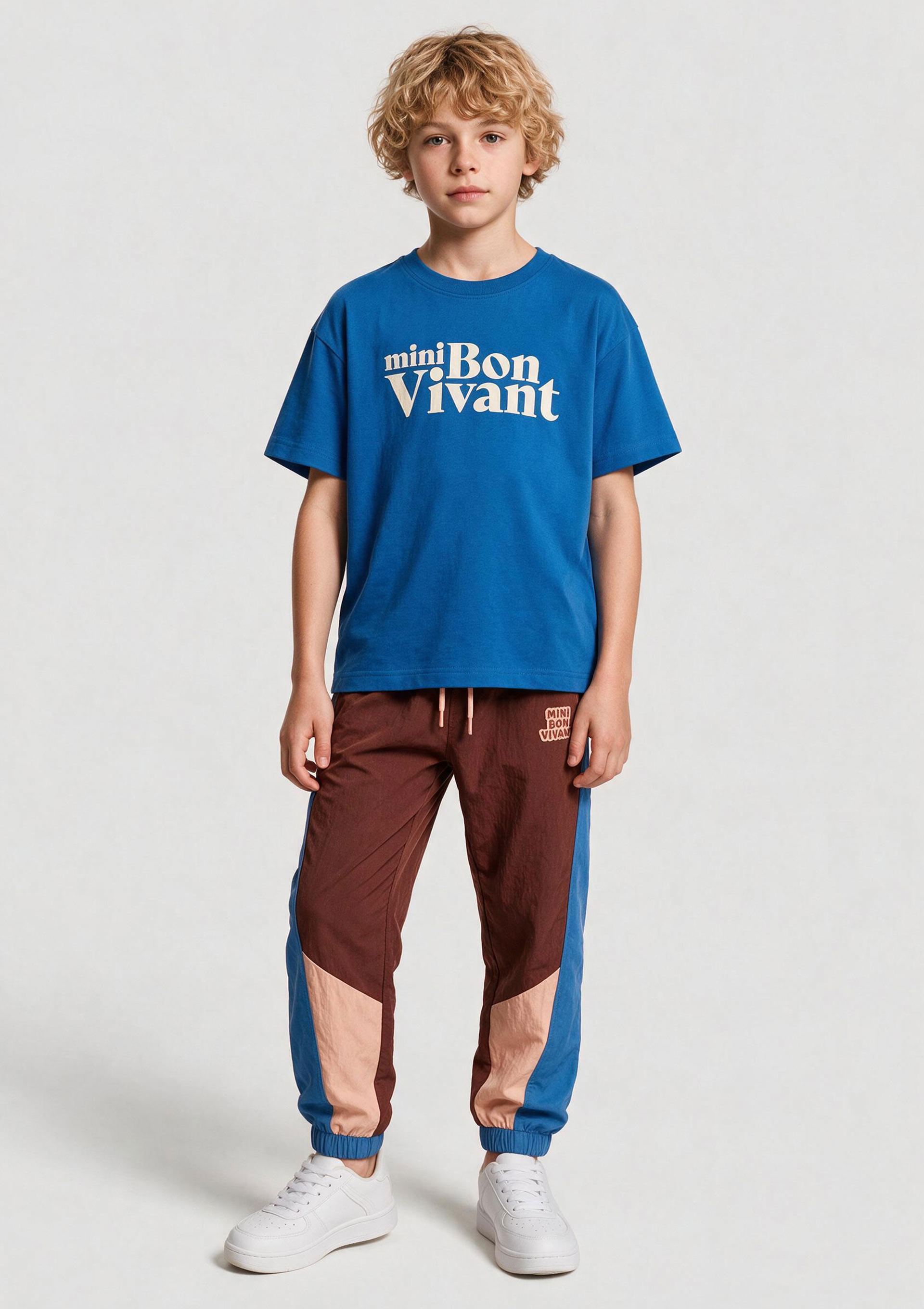 Calça Infantil Unissex Jogger em Nylon com Recortes Hering Kids + Renata Vanzetto - Marrom — Hering