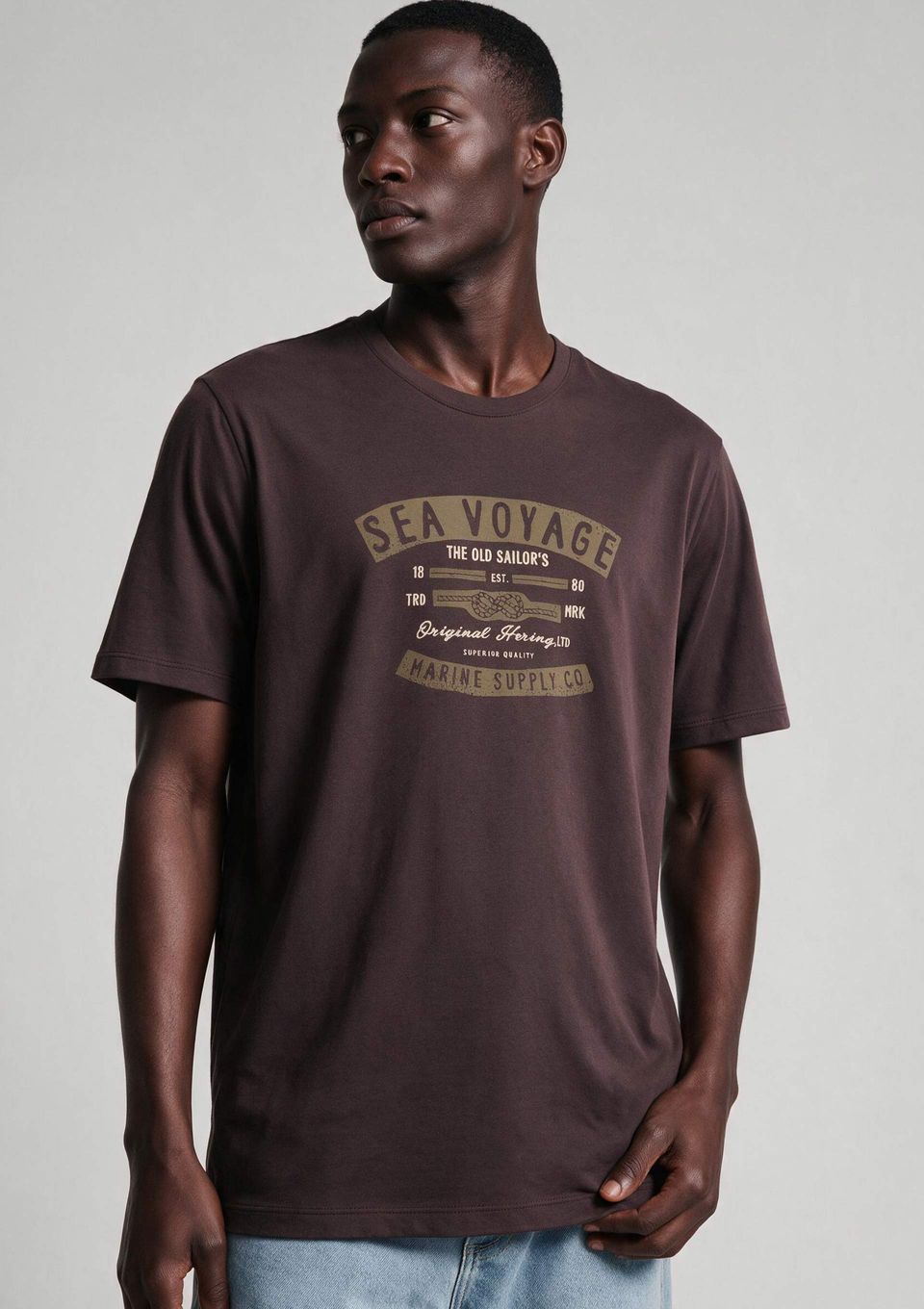 Camiseta Masculina Manga Curta com Estampa - Marrom
